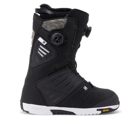 Dc Judge Sb Boots all-mountain snowboard -- top sheet graphic at Willis Ski and Board Pittsburgh