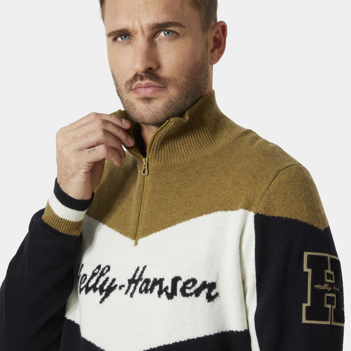 Helly Hansen Apres Knitted Mens Sweater 2026