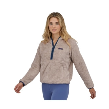 This is an image of Patagonia Los Gatos Hooded womens pullover top